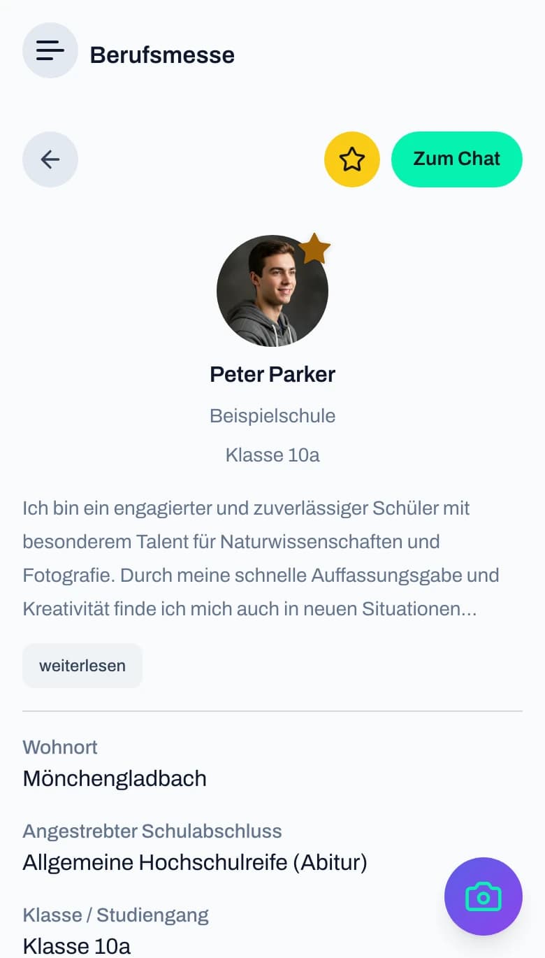 Kontaktprofil von Peter Parker mit Stern, Schule, Klasse, Abschluss und E-Mail