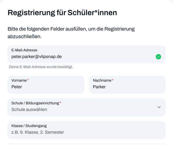 Registrierungsformular mit Name, Schule und Klasse